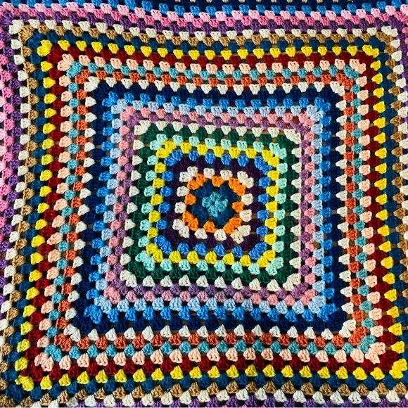 Vintage Granny Square Afghan Blanket - Picture 3 of 4